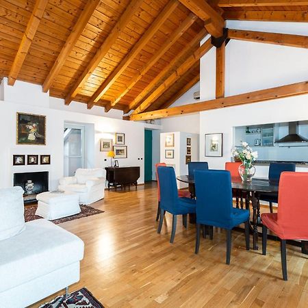 Apartamento A Casa Nuccia Mansarda Como Exterior foto